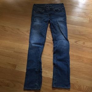 AEO Straight Mid-wash Denim